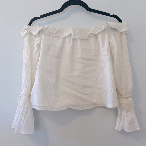 Club Monaco Linen Off The Shoulder Ruffle Bell Sleeve Crop Top in Cream 0 - Picture 5 of 13